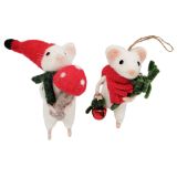 Snowy Christmas Mouse Holding Toadstool 
