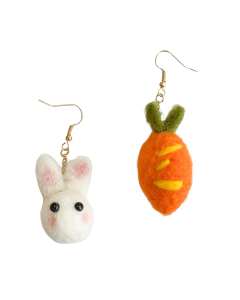 Felt Bunny with Carrot ER White 