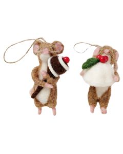 Mouse Feast Holding Lollipop & Pudding H